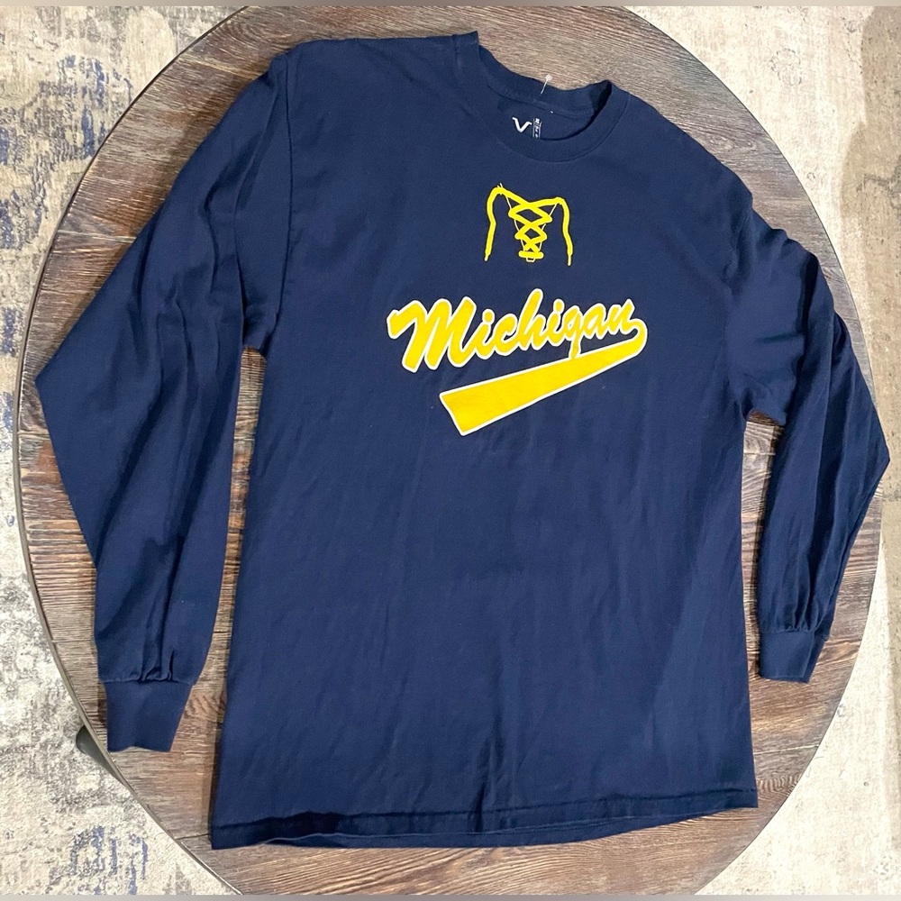 Valiant MICHIGAN WOLVERINES Hockey #13 JOHNSON L/S Jersey T-Shirt - XL -EUC